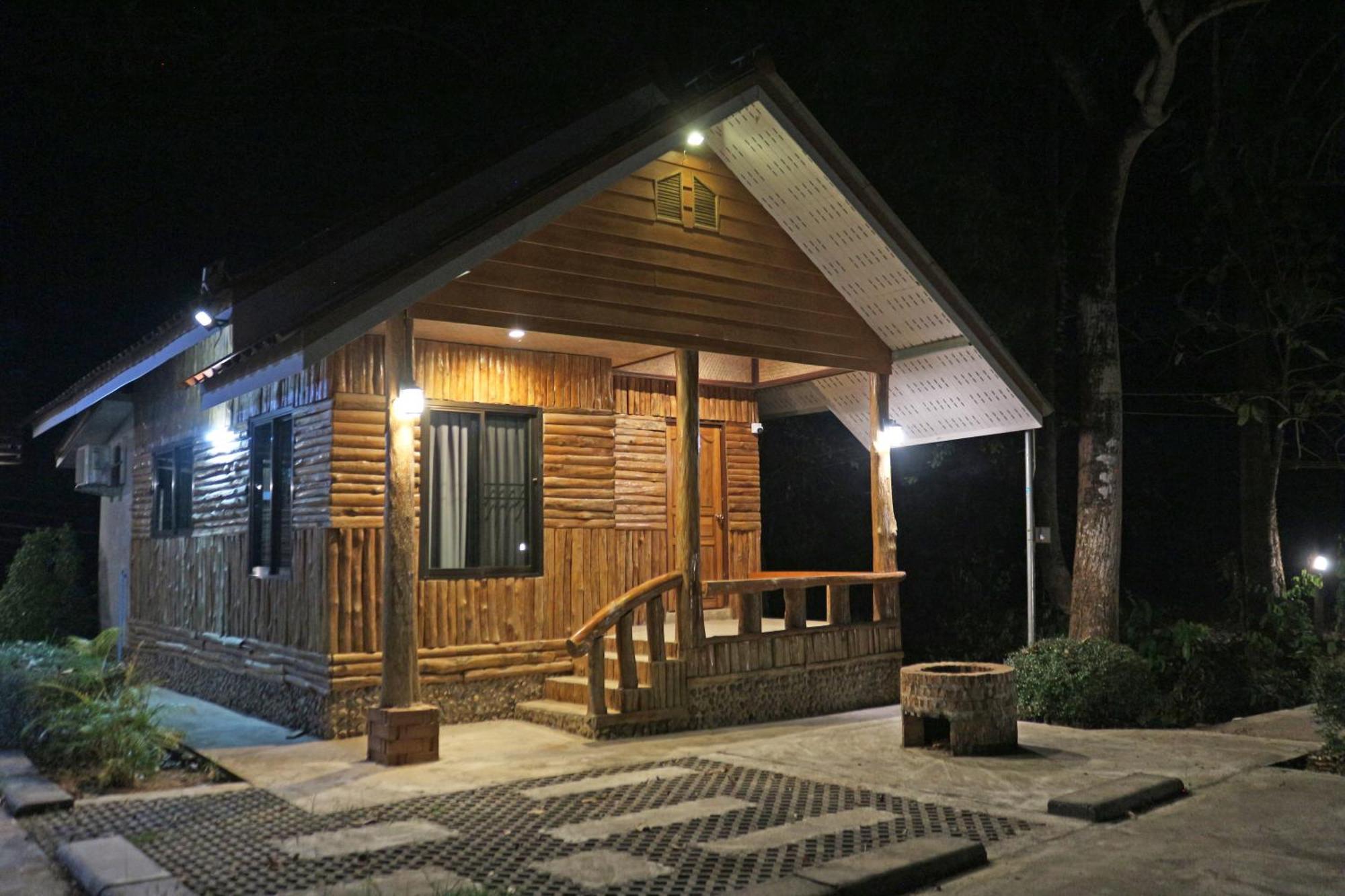 Baan Khue Wieng Resort Mae Sariang Exterior foto